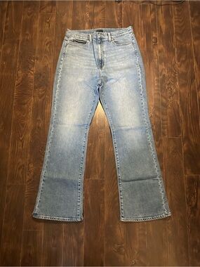 Uniqlo High Rise Flared Light Wash Jeans